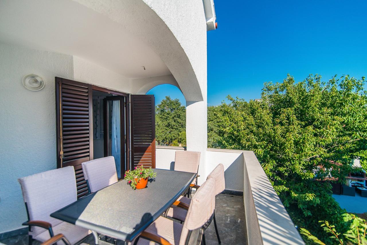 Apartments Dino Porec Exterior photo