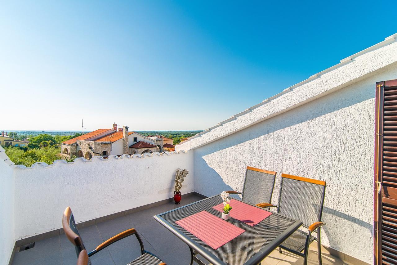 Apartments Dino Porec Exterior photo
